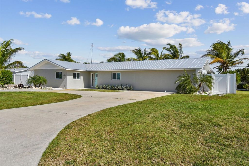 Image 1 of property listing at 4900 ARLINGTON ROAD, Palmetto, FL 34221