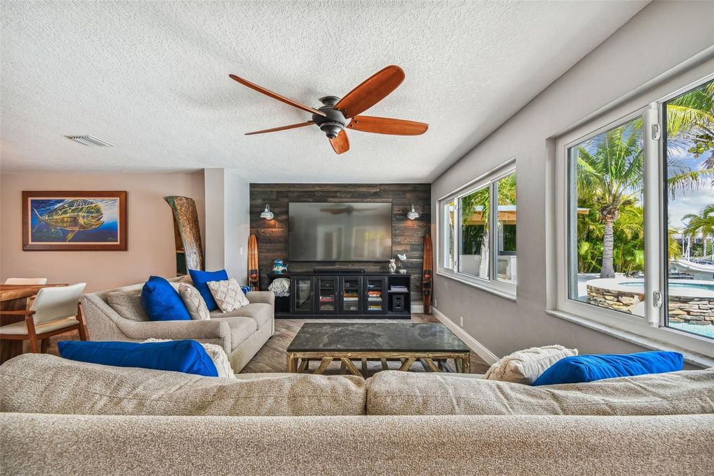 Image 13 of property listing at 4900 ARLINGTON ROAD, Palmetto, FL 34221
