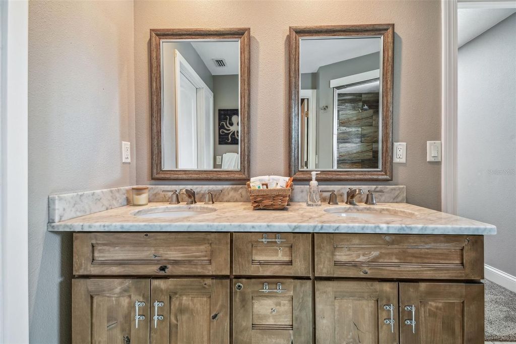 Image 21 of property listing at 4900 ARLINGTON ROAD, Palmetto, FL 34221