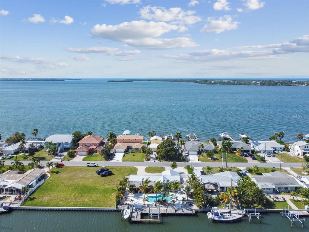 Image 52 of property listing at 4900 ARLINGTON ROAD, Palmetto, FL 34221