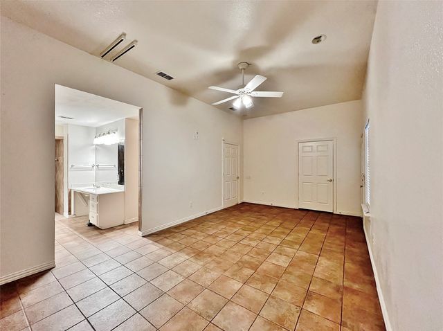 5131 Trail Dust Lane, Arlington, TX 76017