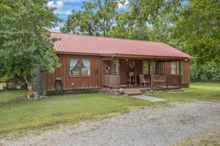 120 Wallace Dr, Waynesboro, TN 38485