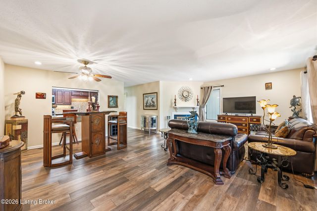 6515 Marina Dr, Prospect, KY 40059