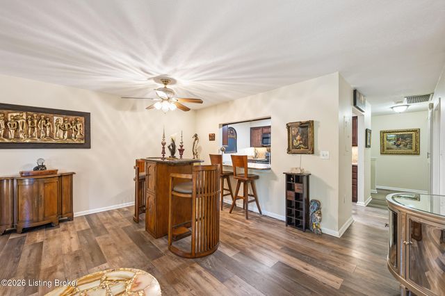 6515 Marina Dr, Prospect, KY 40059