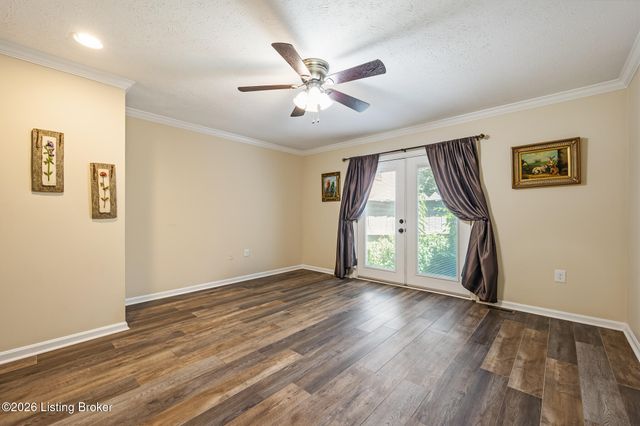 6515 Marina Dr, Prospect, KY 40059