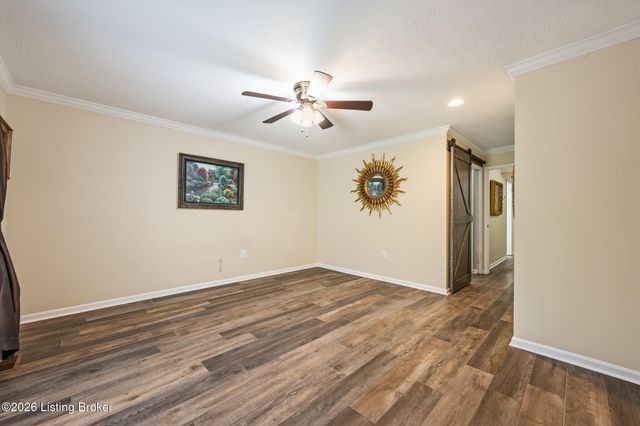 6515 Marina Dr, Prospect, KY 40059