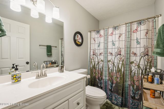 6515 Marina Dr, Prospect, KY 40059