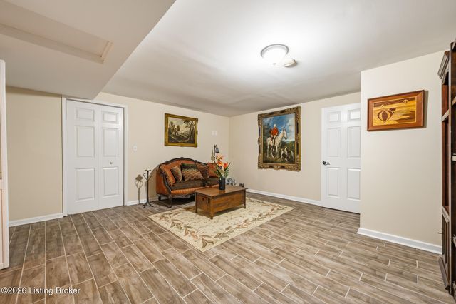 6515 Marina Dr, Prospect, KY 40059