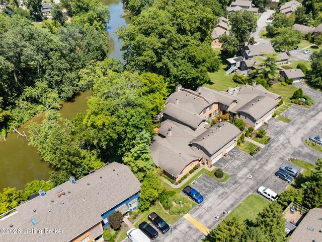 6515 Marina Dr, Prospect, KY 40059