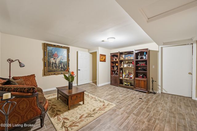 6515 Marina Dr, Prospect, KY 40059
