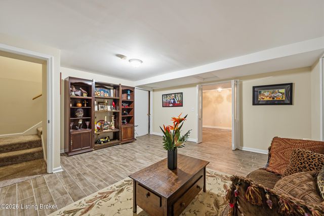 6515 Marina Dr, Prospect, KY 40059