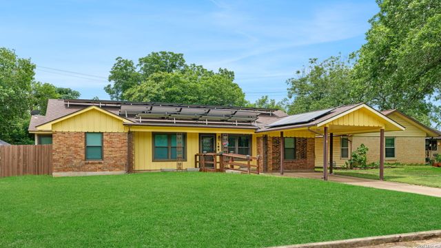 105 Scott Ave, Universal City, TX 78148