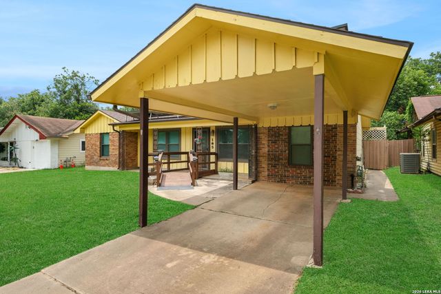 105 Scott Ave, Universal City, TX 78148