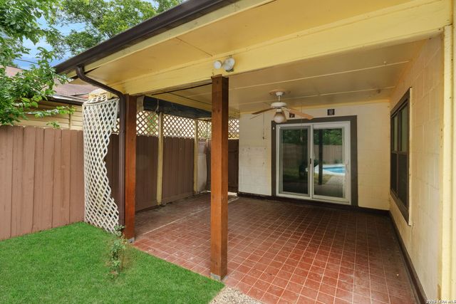 105 Scott Ave, Universal City, TX 78148