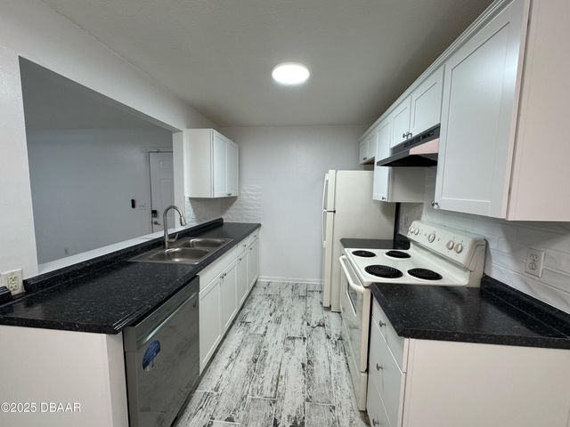 3102 Oak Trail, Port Orange, FL 32127