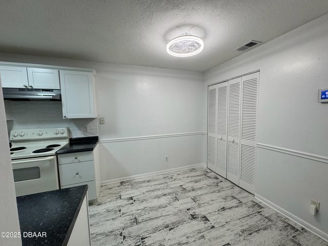 3102 Oak Trail, Port Orange, FL 32127