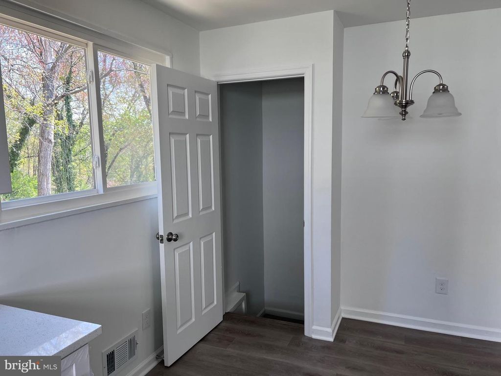 Image 28 of property listing at 5405 NEWBY AVE, Riverdale, MD 20737