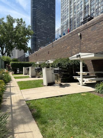 5455 N Sheridan Road 3512, Chicago, IL 60640