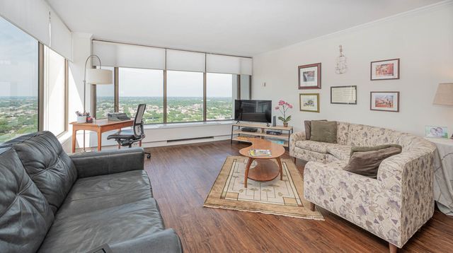 5455 N Sheridan Road 3512, Chicago, IL 60640