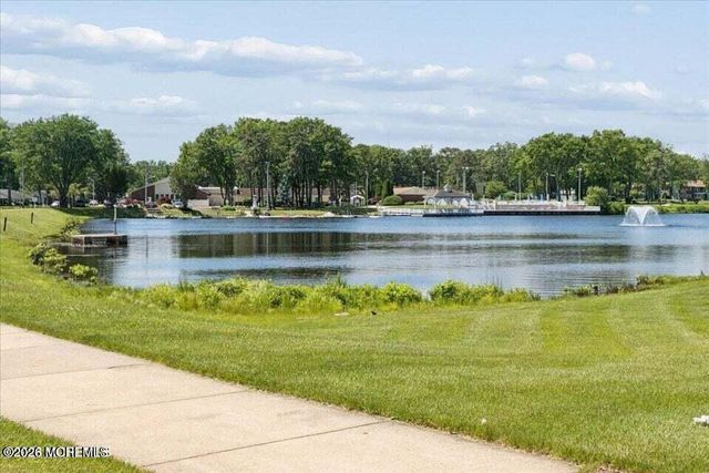 603A Lake Point Drive, Lakewood, NJ 08701
