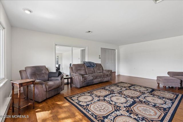 603A Lake Point Drive, Lakewood, NJ 08701