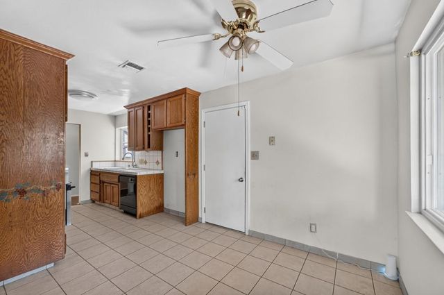 1097 Sibley St, Folsom, CA 95630