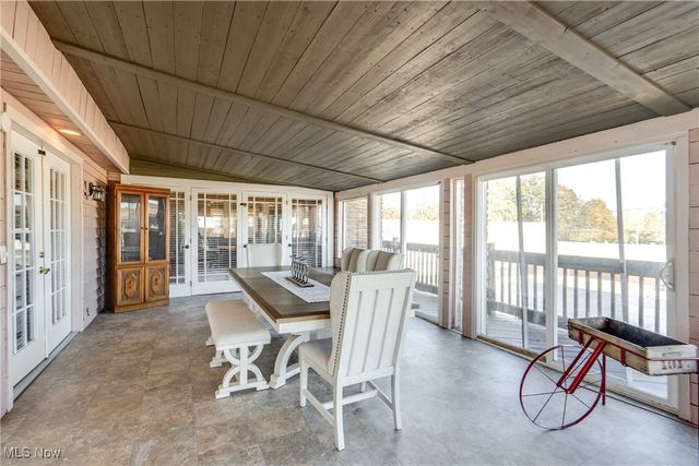 5616 Faircrest Street SW, Navarre, OH 44662