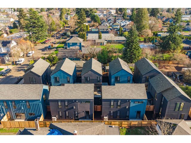 5484 Se Boise St 8, Portland, OR 97206