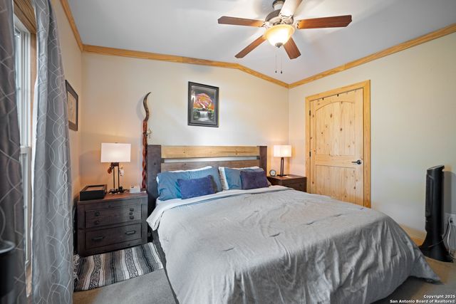 190 Turnaround, Seguin, TX 78155