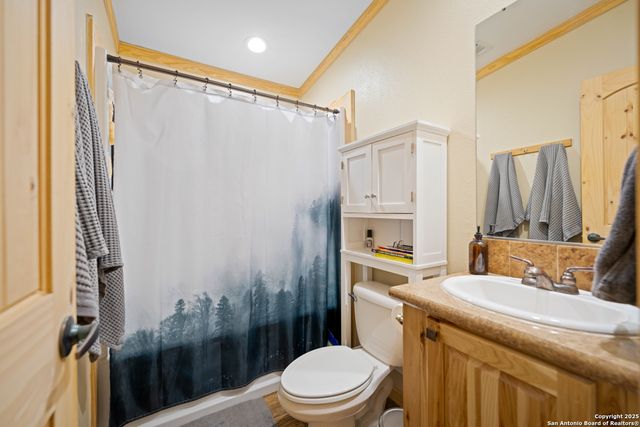 190 Turnaround, Seguin, TX 78155