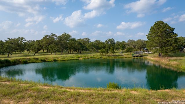 190 Turnaround, Seguin, TX 78155