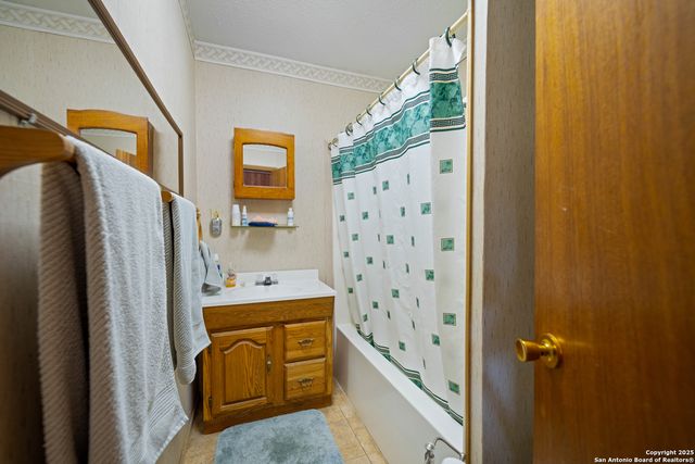 190 Turnaround, Seguin, TX 78155