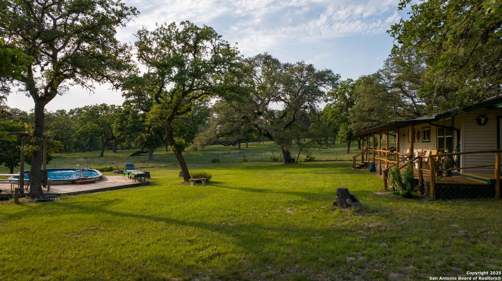 190 Turnaround, Seguin, TX 78155