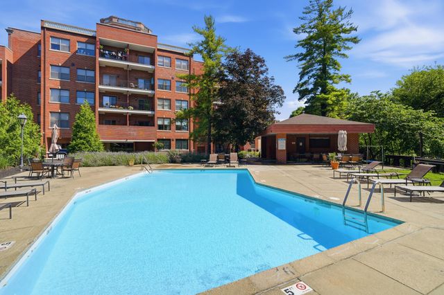 323 E 2nd Street, 208, Covington, KY 41011