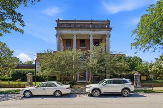 323 E 2nd Street, 208, Covington, KY 41011
