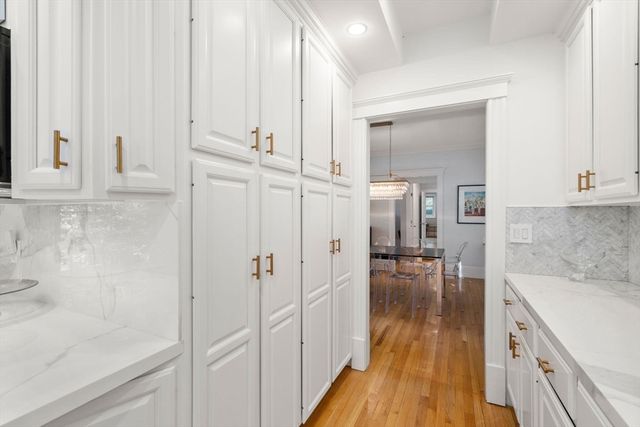 110 Avalon Rd, Newton, MA 02468