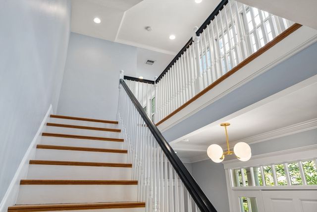 110 Avalon Rd, Newton, MA 02468