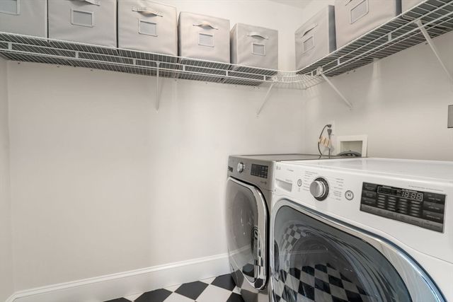 110 Avalon Rd, Newton, MA 02468