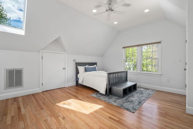 110 Avalon Rd, Newton, MA 02468