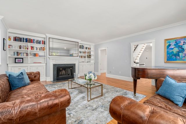 110 Avalon Rd, Newton, MA 02468