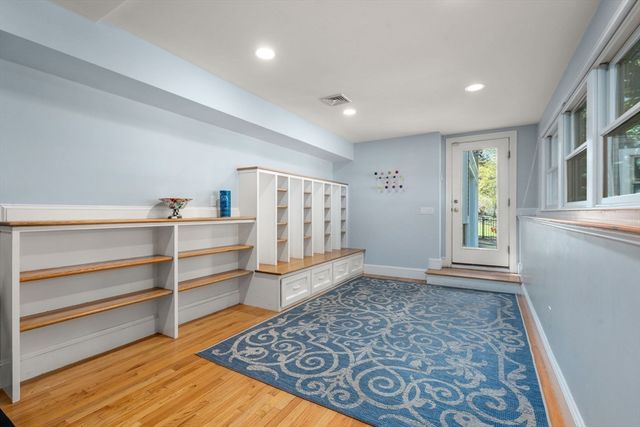 110 Avalon Rd, Newton, MA 02468