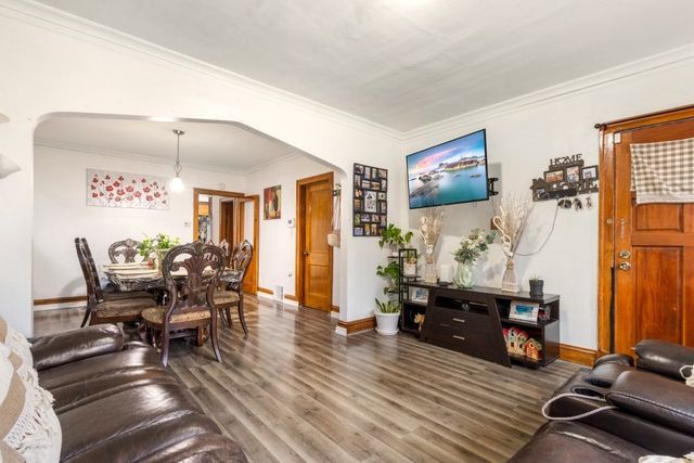 2420 S 61st Avenue, Cicero, IL 60804