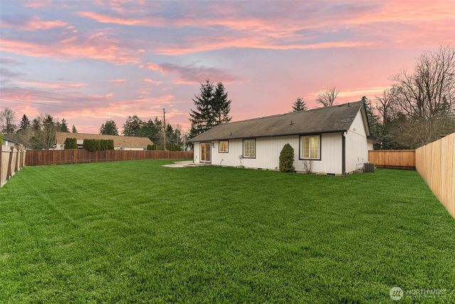 14311 94th Avenue E, Puyallup, WA 98373