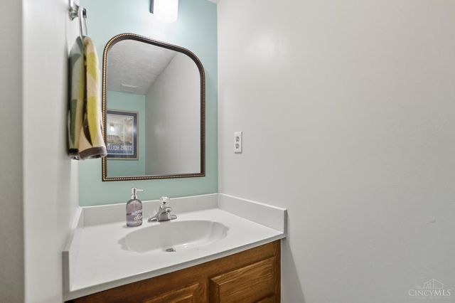 7373 Woodcroft Drive, Anderson Twp, OH 45230
