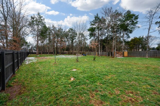 120 Flat Woods Rd, Lebanon, TN 37090