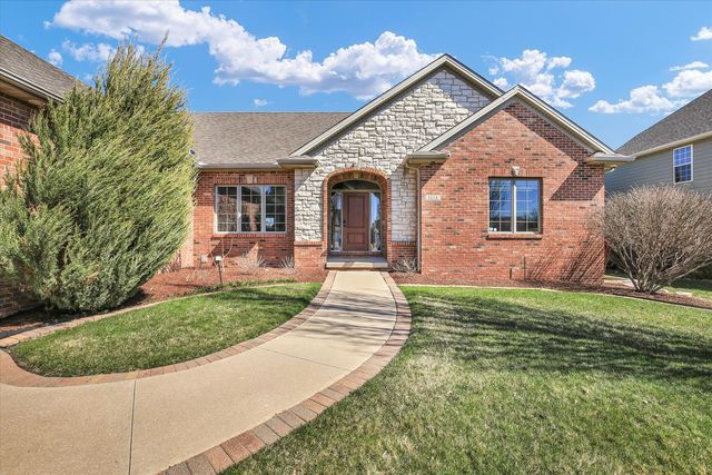 1614 English Oak Drive, Champaign, IL 61822