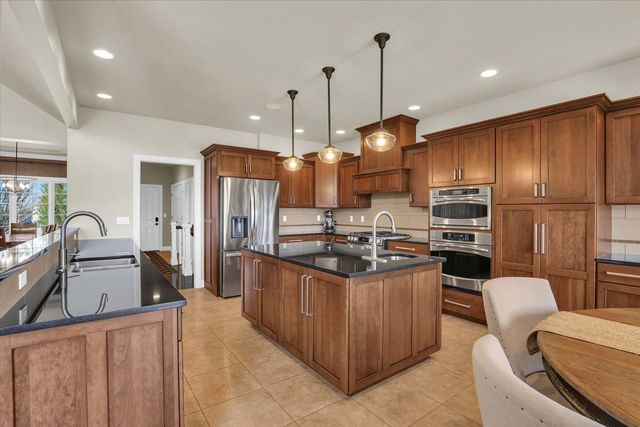 1614 English Oak Drive, Champaign, IL 61822