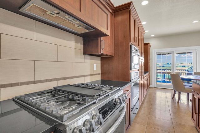 1614 English Oak Drive, Champaign, IL 61822