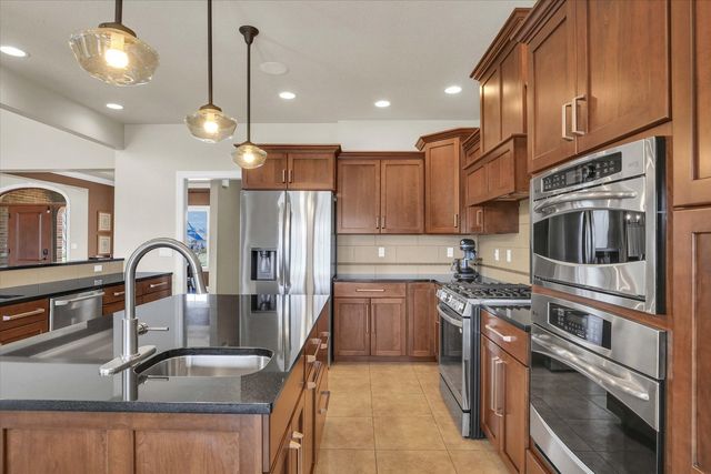 1614 English Oak Drive, Champaign, IL 61822