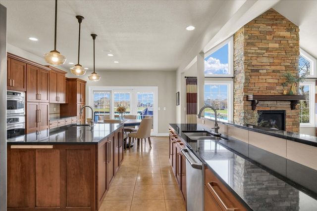 1614 English Oak Drive, Champaign, IL 61822